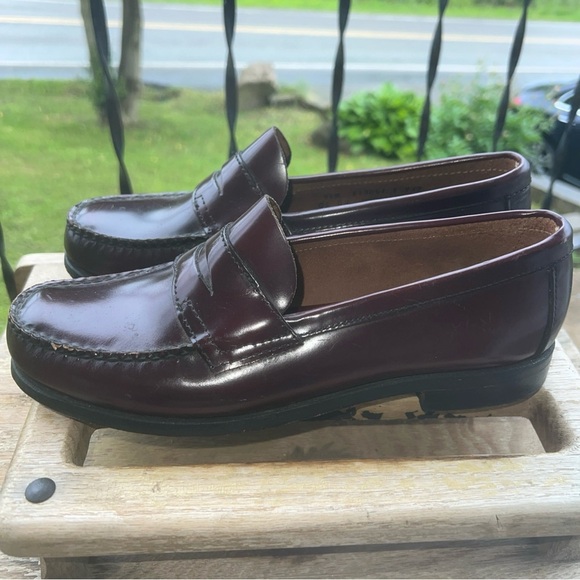 GH Bass & Co Penny Loafers Mens 9.5M Weejuns Wine Genuine Leather Shoes Slip-On - Picture 5 of 11